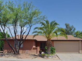 8220 N Bayou Dr, Tucson, AZ 85741