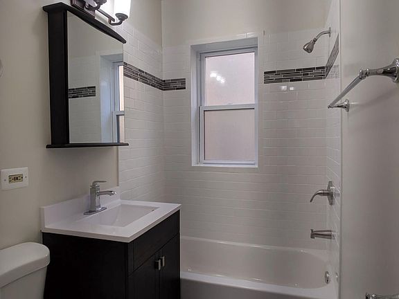5th image of 3814 N Greenview Ave #3817-2W