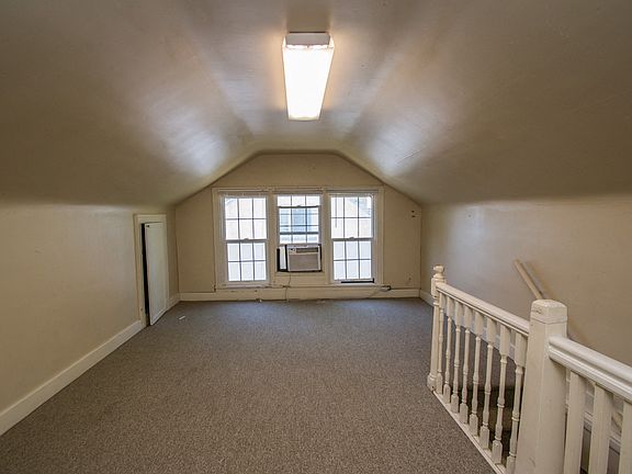 5th image of 2263 S Josephine St