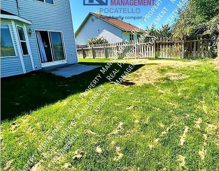 4736 Heidi Ct — Photo 22