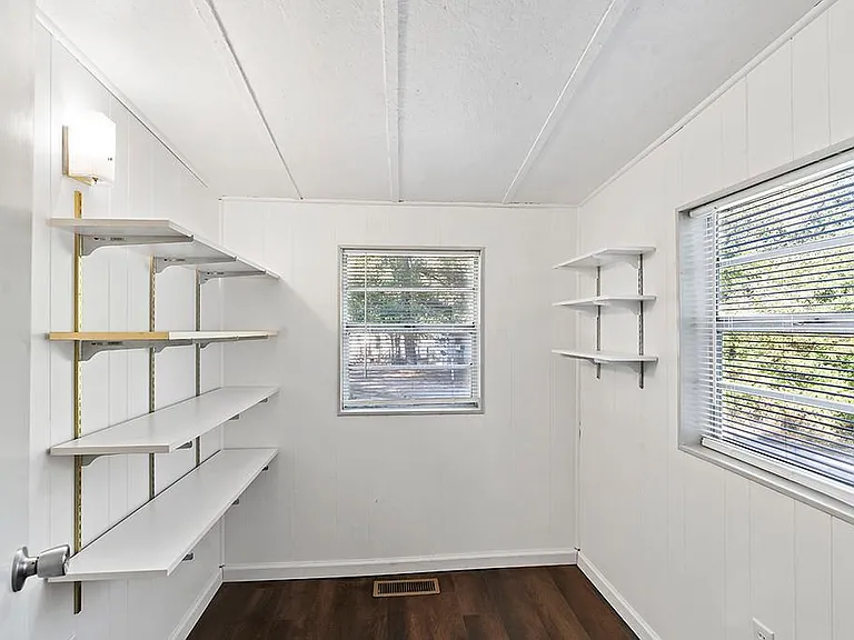 40 Collins Village Cir — Photo 9