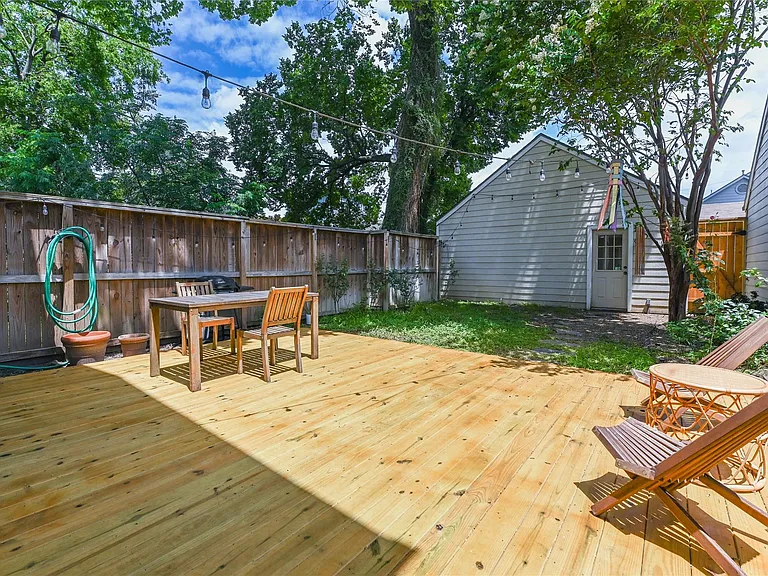 1004 Ruthven St — Photo 20