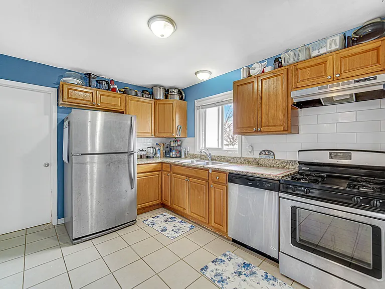 310 Maricopa Ln — Photo 8
