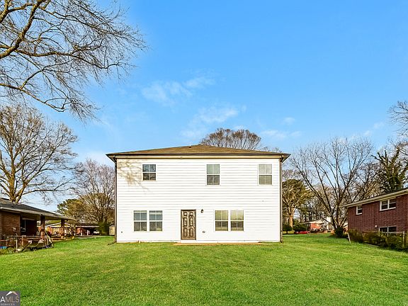 2nd image of 5897 Meadowview Rd