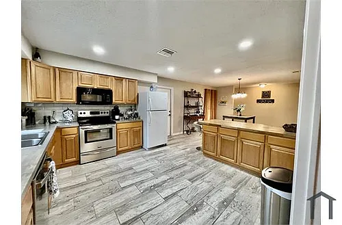 13806 Woodbreeze St Photo 1