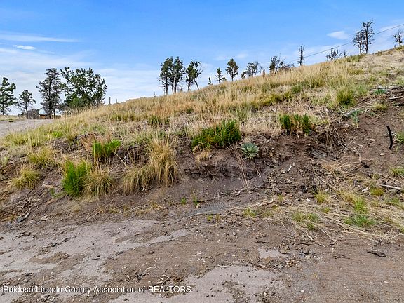 3rd image of 214 Sandia Rd