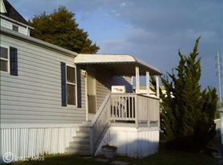 74 Cool Breeze Dr, Middle River, MD 21220