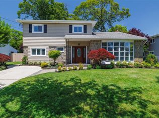 4 Beaumont Ave, Massapequa, NY 11758