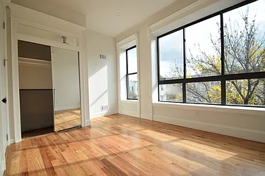 Rented by Urban Realty NYC