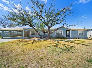 528 Chestnut Oak W, Ingram, TX 78025
