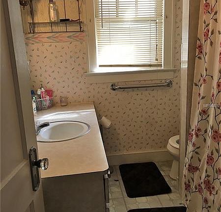 5th image of 1014 Verona St