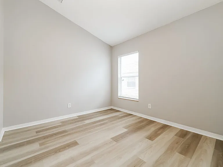 1221 Barclay Wood Dr — Photo 13