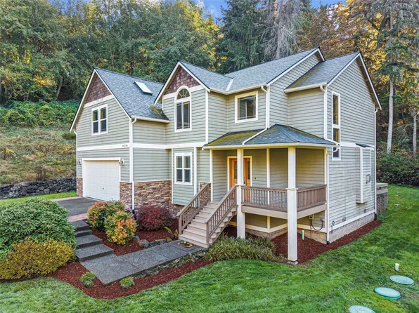16336 Reitan Road NE, Bainbridge Island, WA 98110
