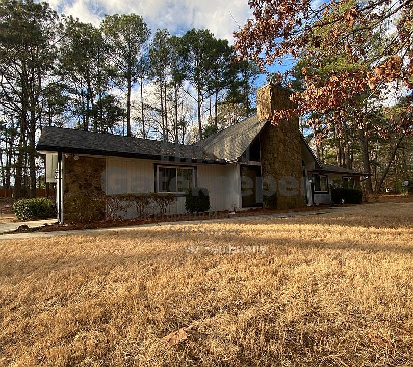 1st image of 335 Fairfield Cir