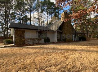 335 Fairfield Cir, Fayetteville, GA 30214