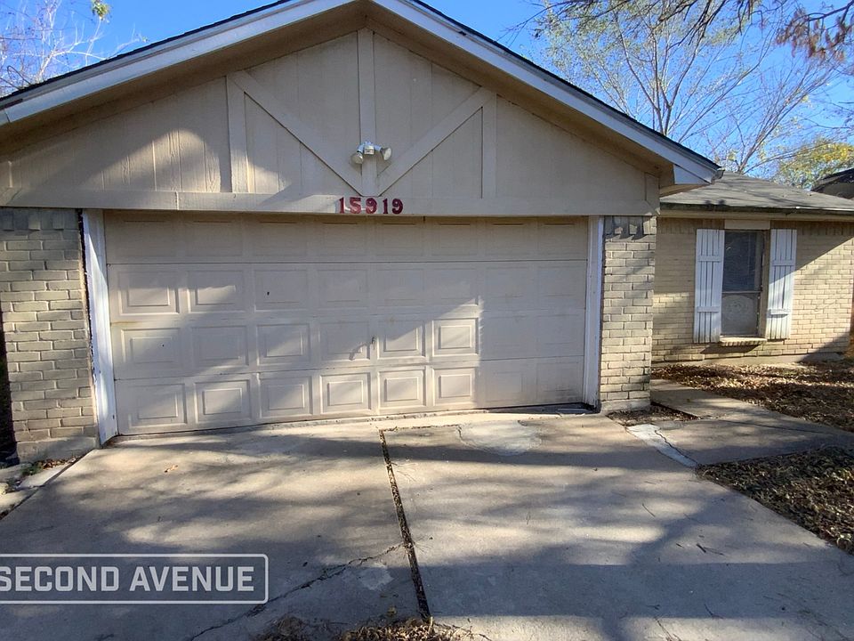 1st image of 15919 Rosebriar Dr