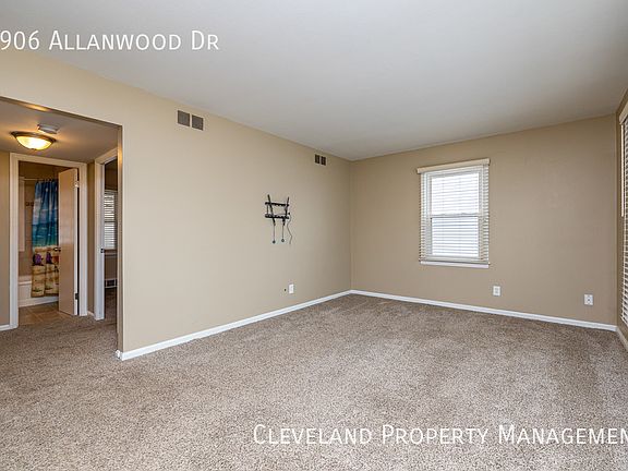 5th image of 5906 Allanwood Dr