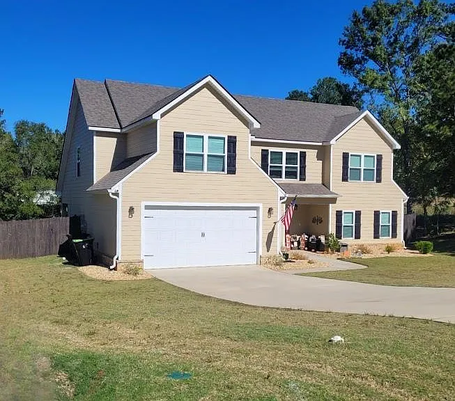 556 Shady Greens Dr — Photo 1