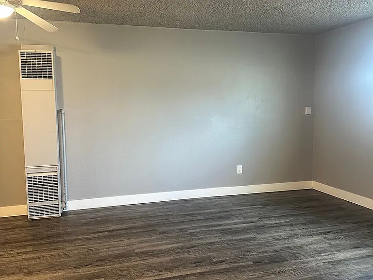 411 N 800 W — Photo 4