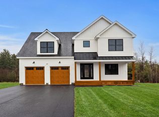 25 Lily Ln, Londonderry, NH 03053