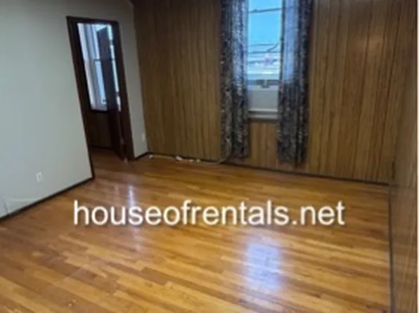 12 S Division St, Du Quoin, IL