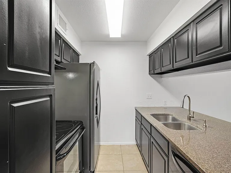 10501 South Dr #288 — Photo 13