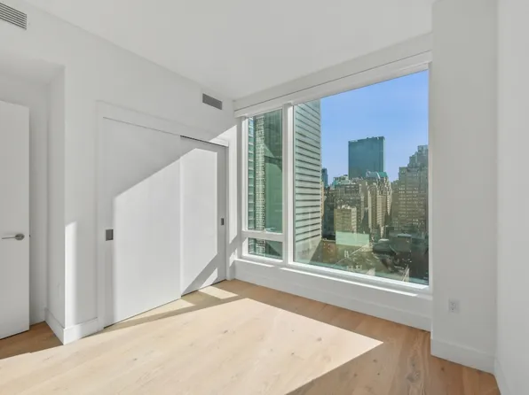 312 West 43rd Street image 8 of 14