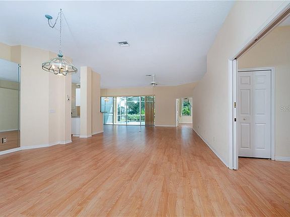 5th image of 26263 Seminole Lakes Blvd