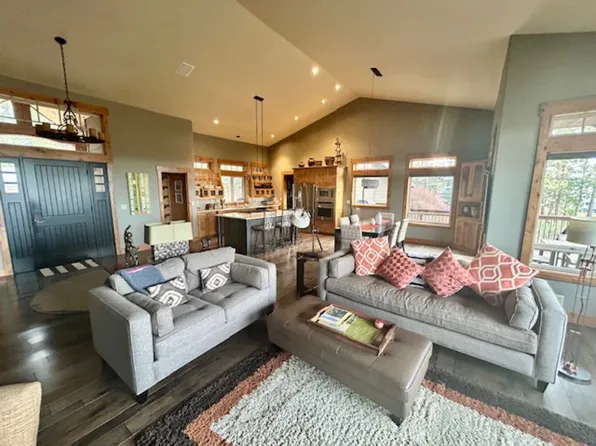 (undisclosed Address), Bend, OR 97702