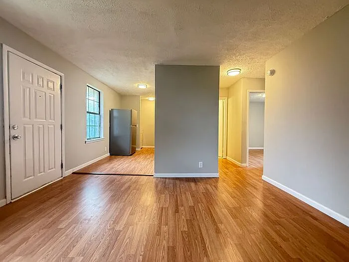 2618 Foster Ave #B — Photo 5