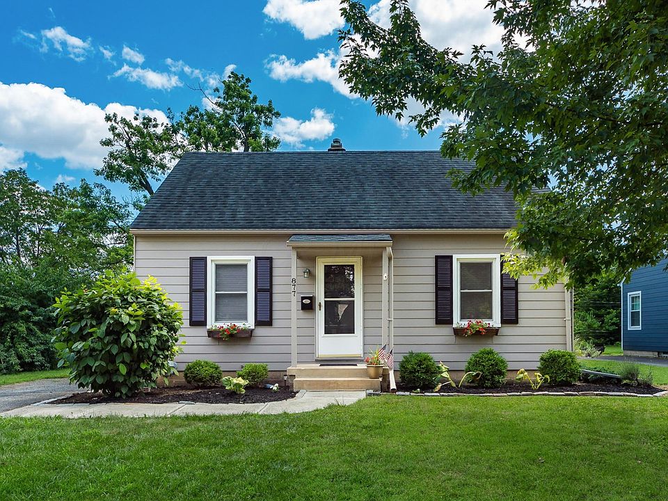 1st image of 877 Sells Ave