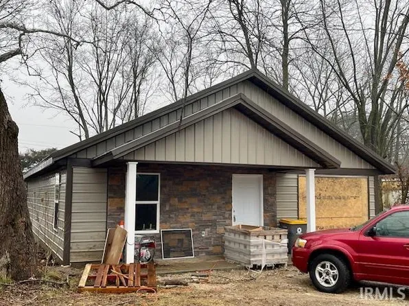 907 N Lindbergh Dr, Bloomington, IN 47404