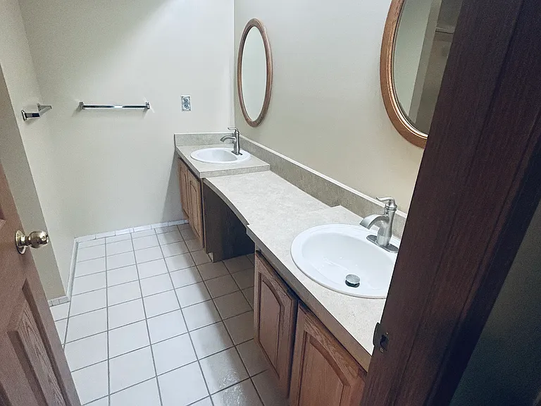 30025 City Center Dr — Photo 13