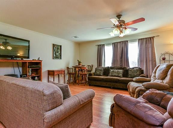 3rd image of 3316 Brazos River Dr