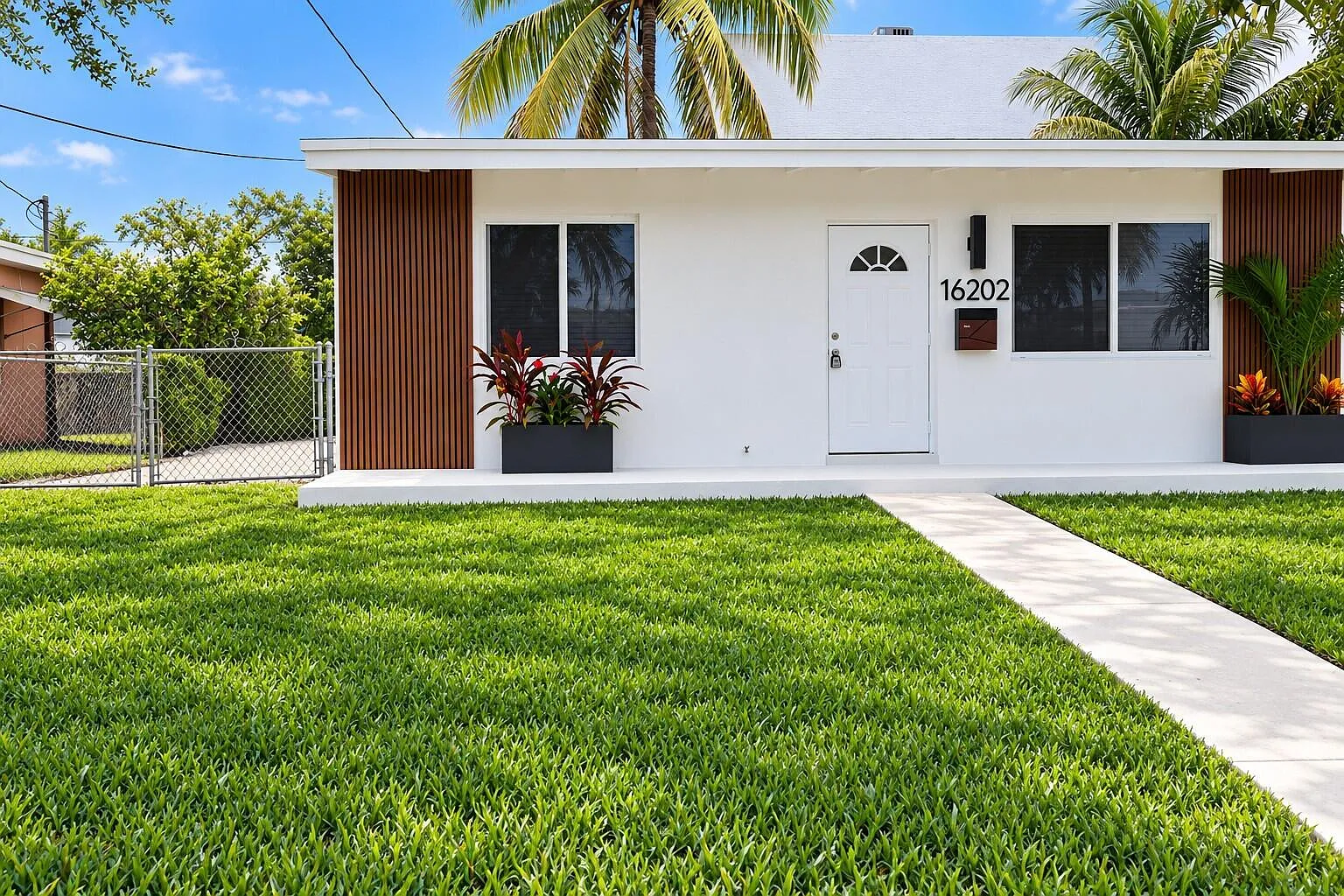 2 bed, 1.0 bath, 700 sqft, $2,650 — Photo 3