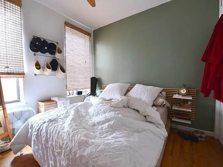 122 Allen St #8 — Photo 5