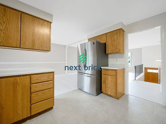 5th image of 15458 4th Ave NE