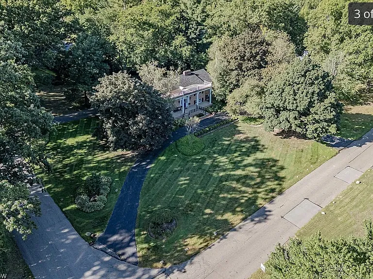 305 Hampshire Rd — Photo 44