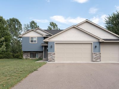 704 11th Ave SW, Rice, MN, 56367