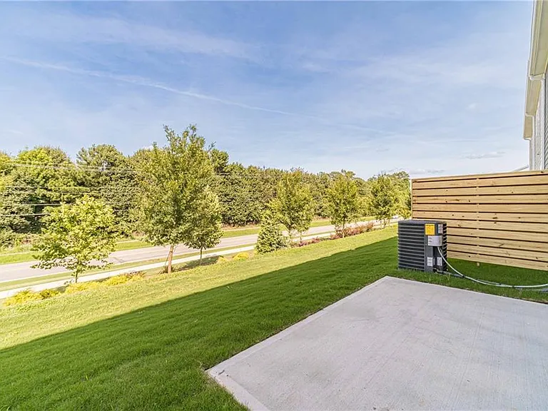 58 Jacobs Farm Ln — Photo 34