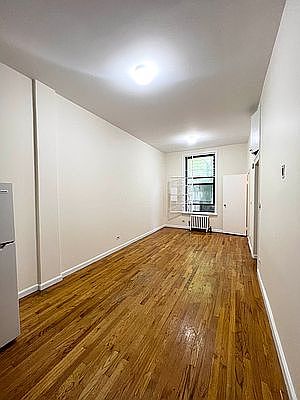 2nd image of 318 E 59th St #1G