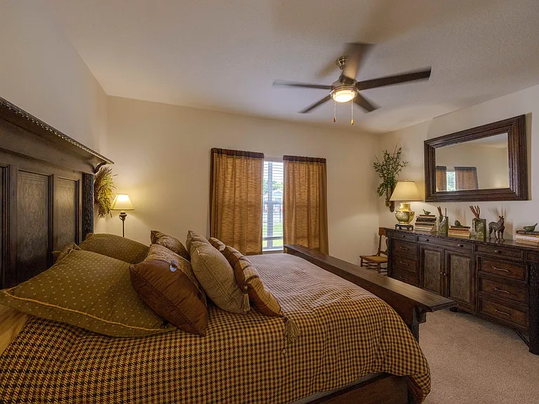 Knob Creek Apartments — Photo 14
