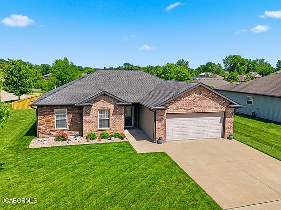 3rd image of 4110 Black Tail Dr