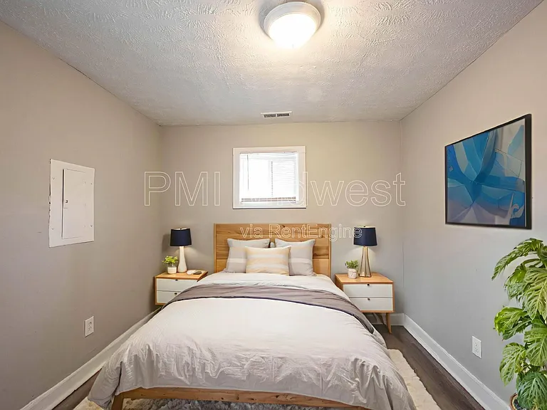 2930 N Dearborn St #B — Photo 8