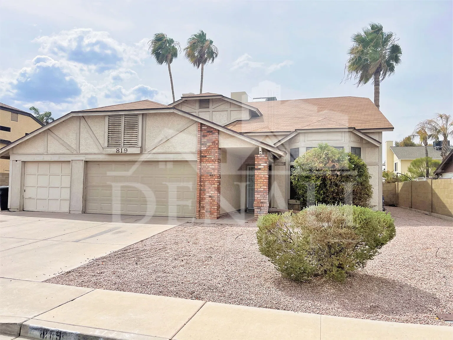 4 bed, 2.5 bath, 2341 sqft, $2,595 — Photo 2