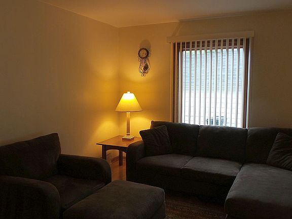 2nd image of 1425 Manistique Ave