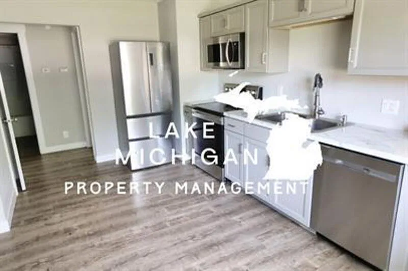 2 bed, 1.0 bath, 761 sqft, $1,595 — Photo 3