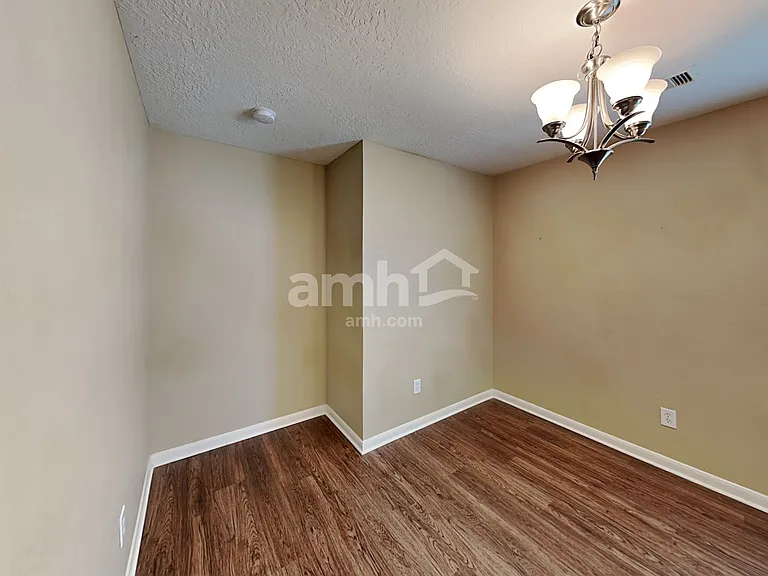 3030 Legends York Dr — Photo 5