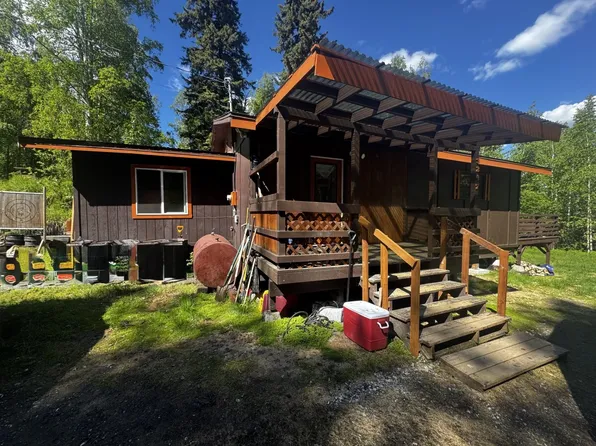 3247 Roden Ln, Fairbanks, AK 99709