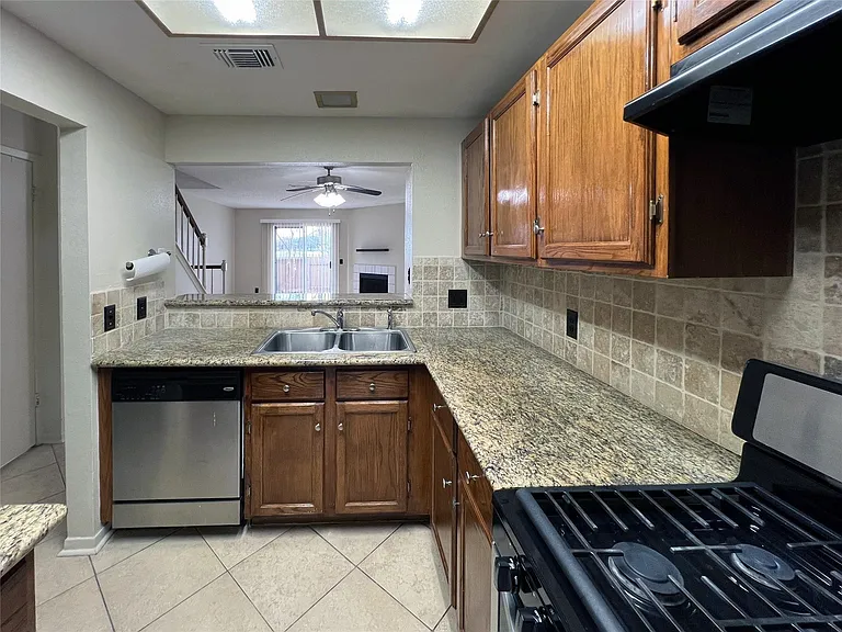 2910 Grants Lake Blvd #704 — Photo 4